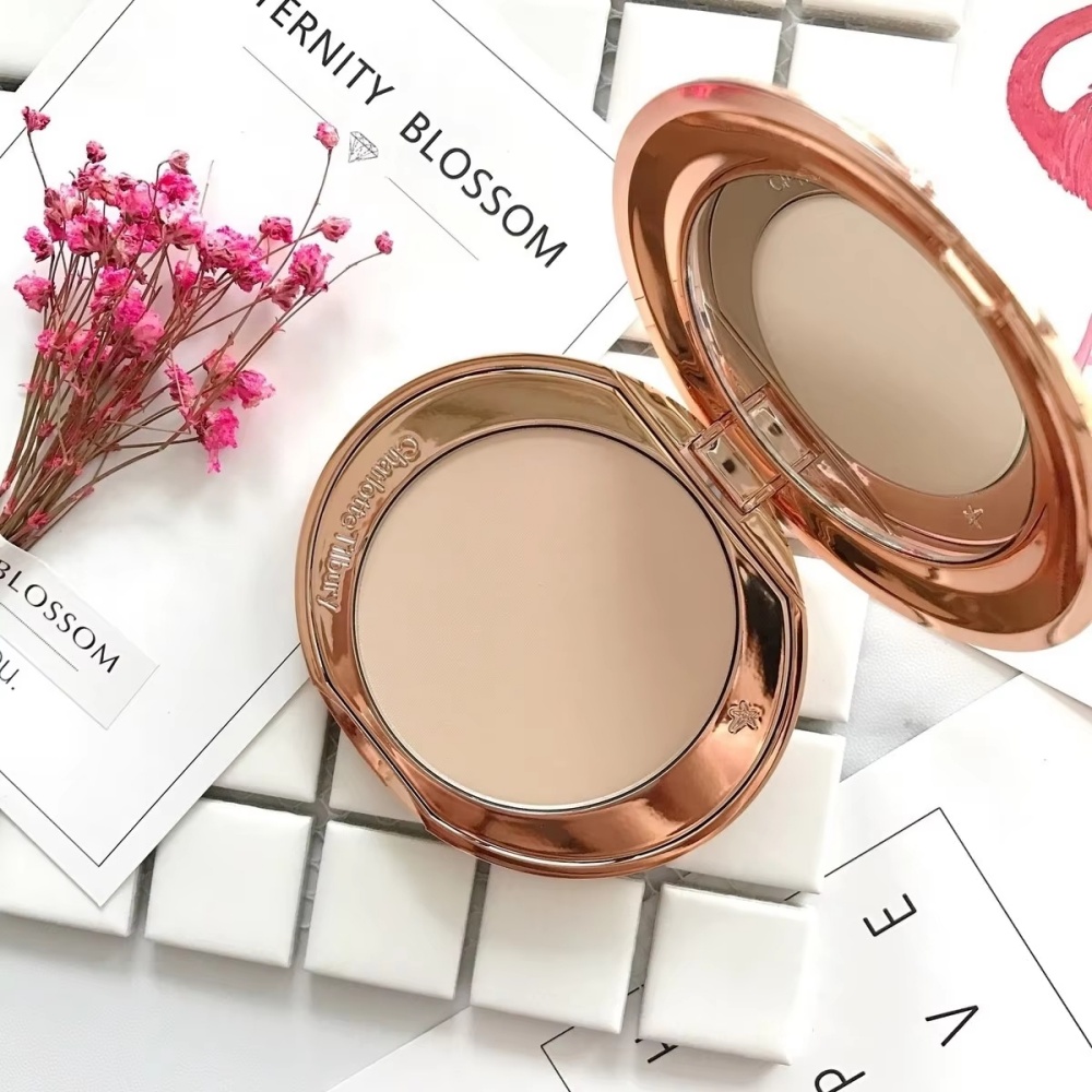 Set Charlotte Tilbury: Cipria  - Huda Beauty Makeup Mini Kit recensione e prezzo