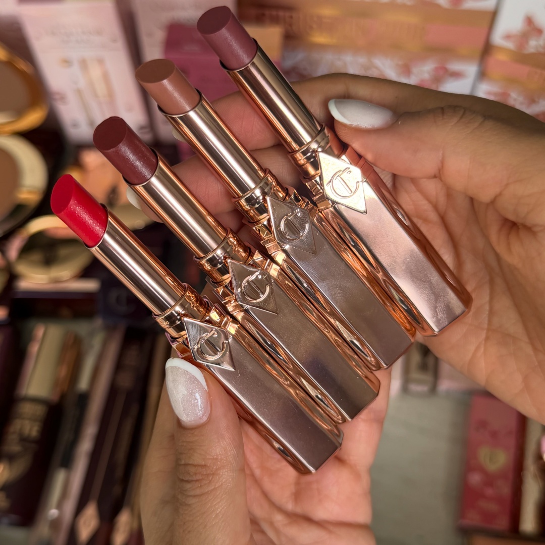 Charlotte Tilbury Fondotinta L - Huda Beauty Makeup Mini Kit recensione e prezzo