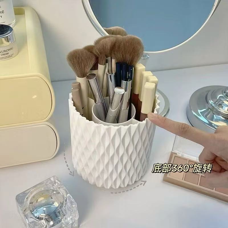 Contenitore per Pennelli da Tr - Beauty Kiss Makeup recensione e prezzo