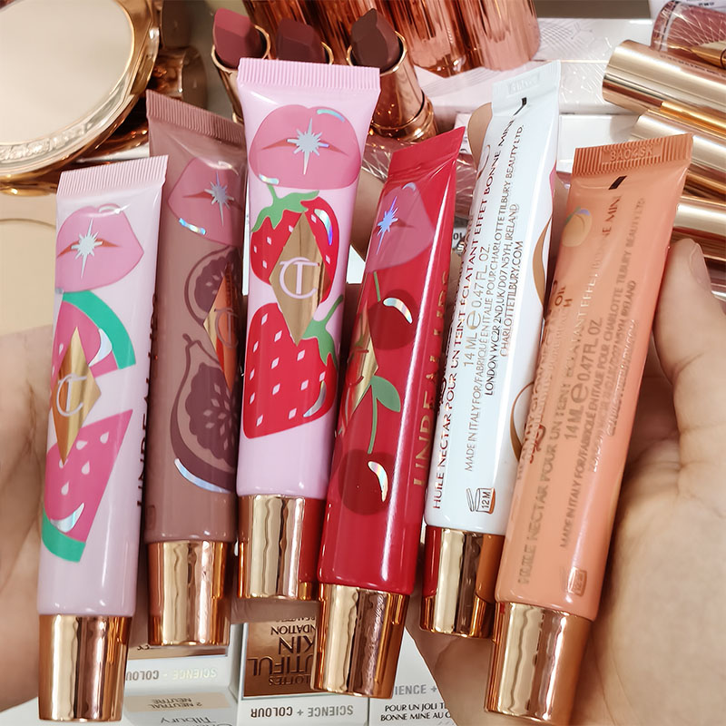 Nuovo set di rossetto e eyelin - Huda Beauty Makeup Mini Kit recensione e prezzo