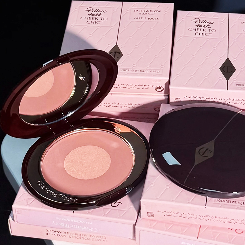 Charlotte Tilbury PILLOW TALK  - Huda Beauty Makeup Mini Kit recensione e prezzo